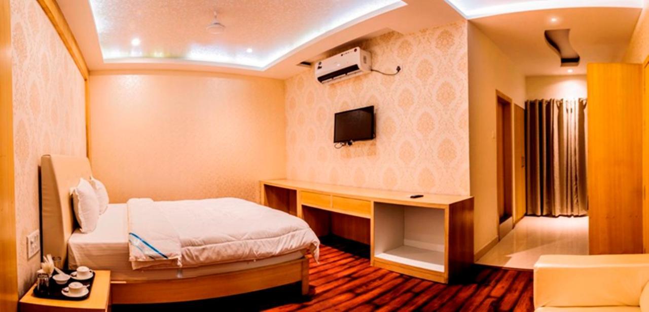 Hotel Yash Inn Mirzāpur Εξωτερικό φωτογραφία