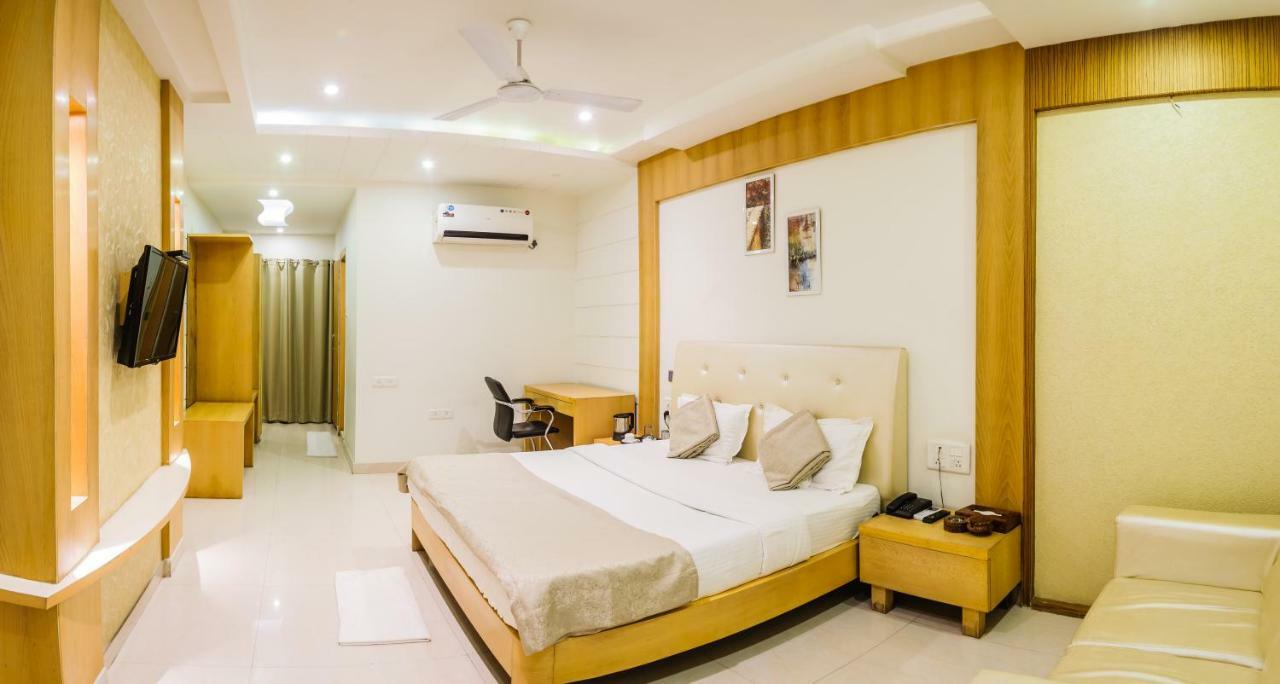 Hotel Yash Inn Mirzāpur Εξωτερικό φωτογραφία