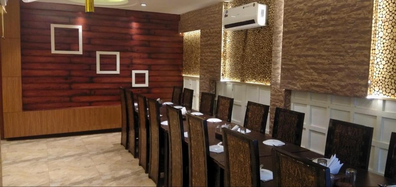 Hotel Yash Inn Mirzāpur Εξωτερικό φωτογραφία